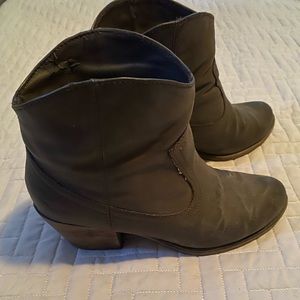 ‘Worn-style’ Rocket Dog cowboy booties